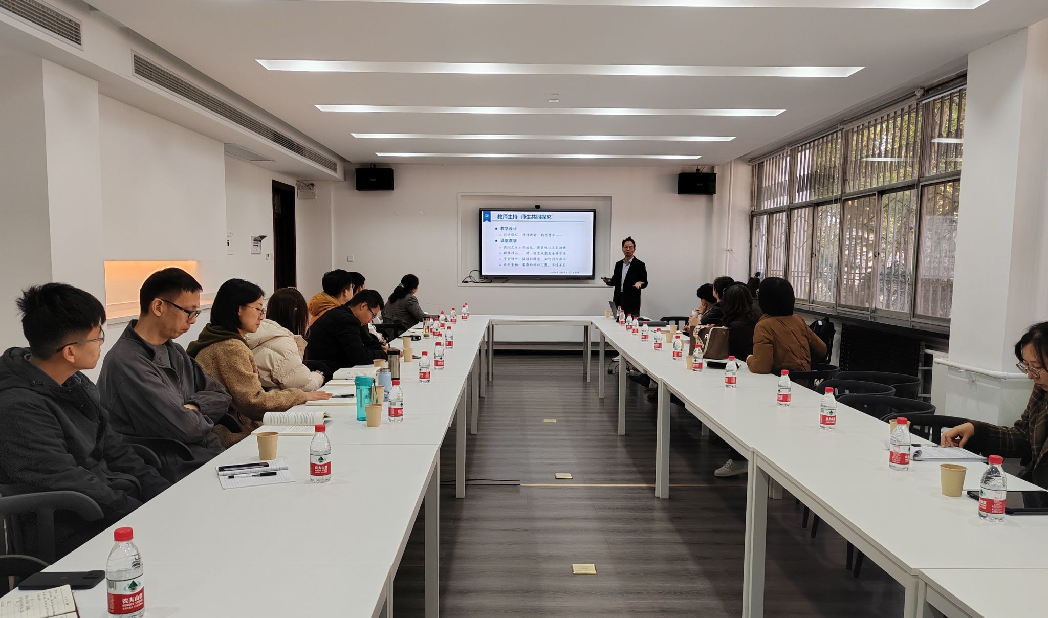 英国上市公司365邀请北京航天航空大学张有光教授来公司做报告
